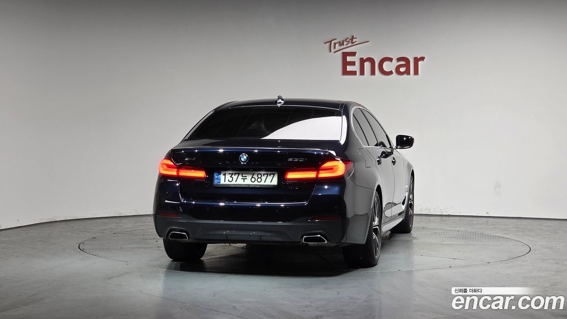 BMW 5-Series 530i xDrive M Sport Package, 2023