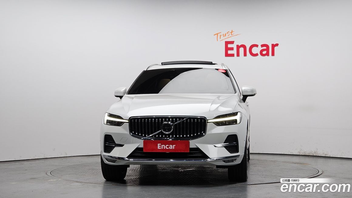 Volvo XC60 B6 Inscirtion, 2022