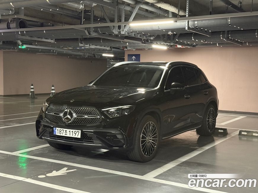 Mercedes-Benz GLC-Class GLC300 4MATIC AMG Line, 2023