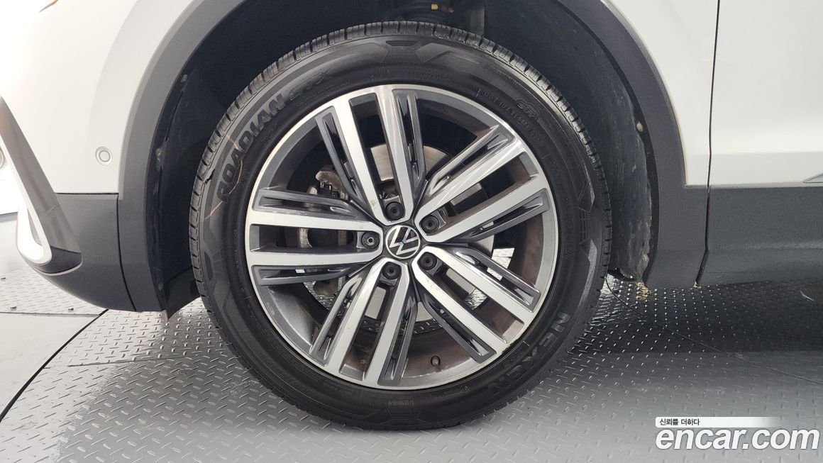 Volkswagen Tiguan 2.0 TSI Prestige, 2023