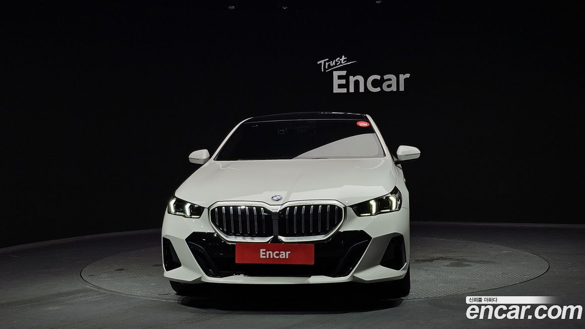 BMW 5-Series 530i xDrive M Sport, 2025