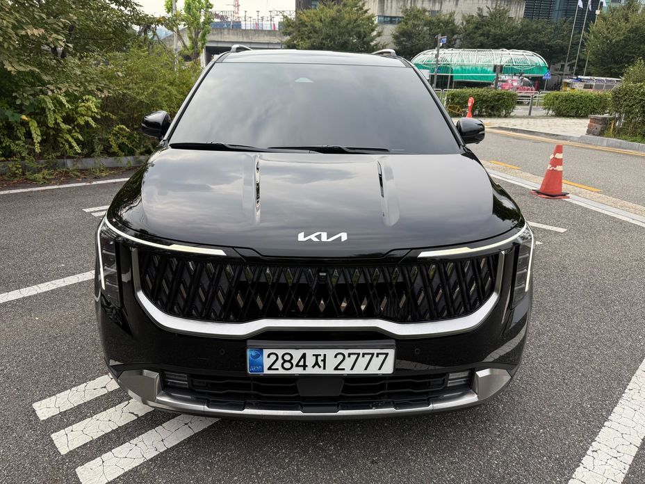 Kia Carnival 7-Seater Signature, 2024