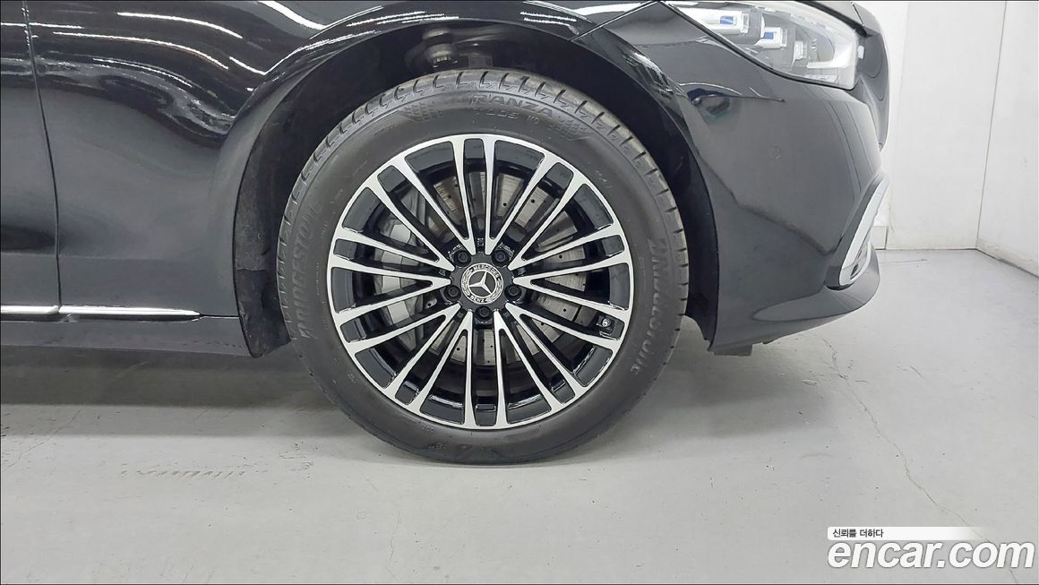 Mercedes-Benz S-Class S350 d 4MATIC, 2025