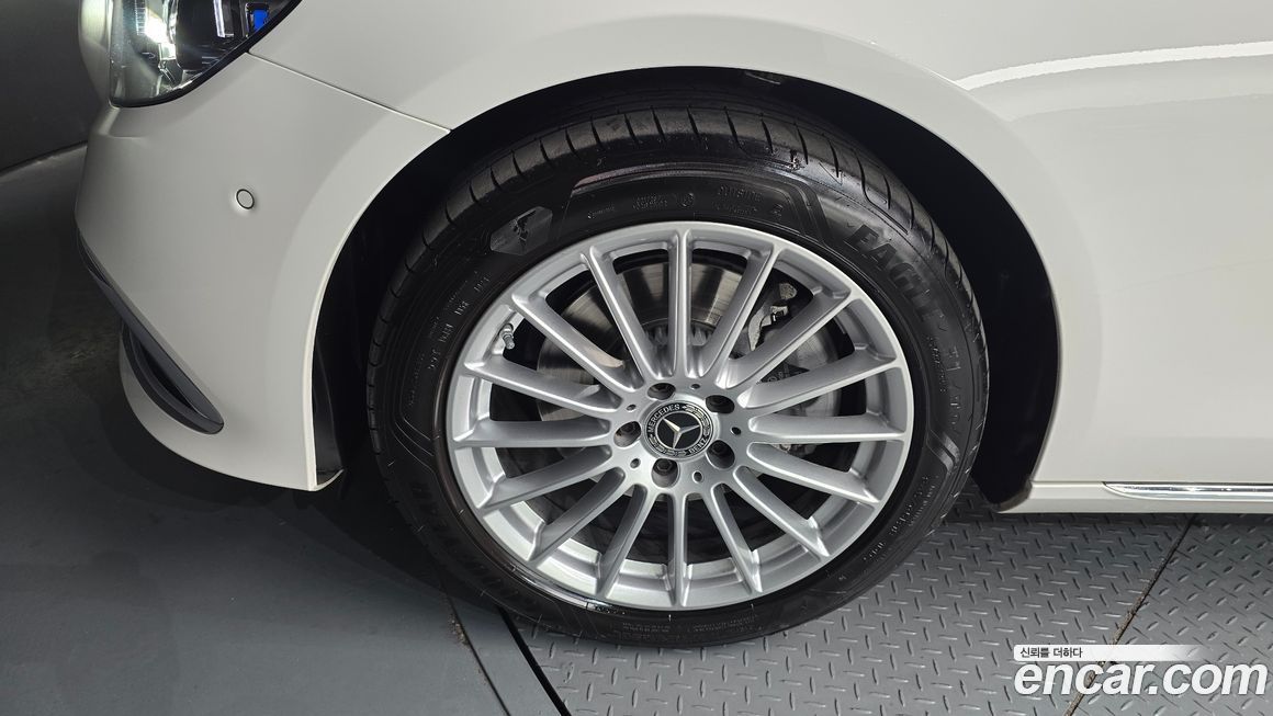 Mercedes-Benz E-Class E250 Exclusive, 2023