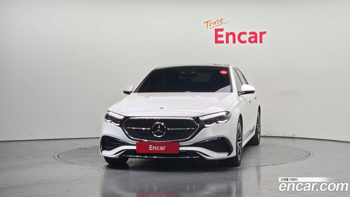 Mercedes-Benz E-Class E300 4MATIC AMG Line, 2025