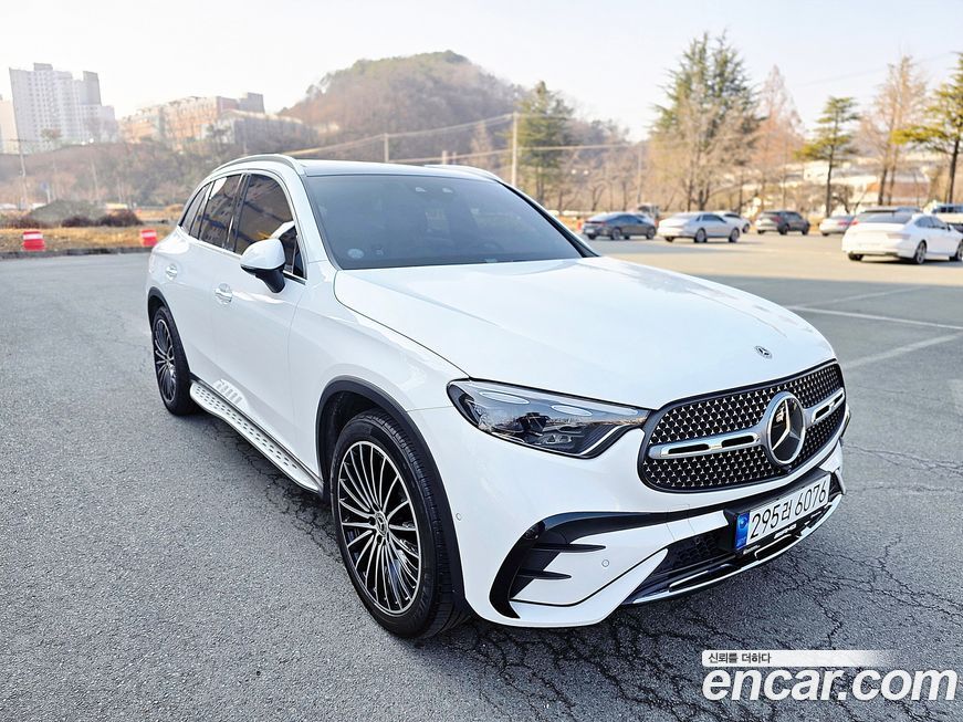 Mercedes-Benz GLC-Class GLC300 4MATIC AMG Line, 2023