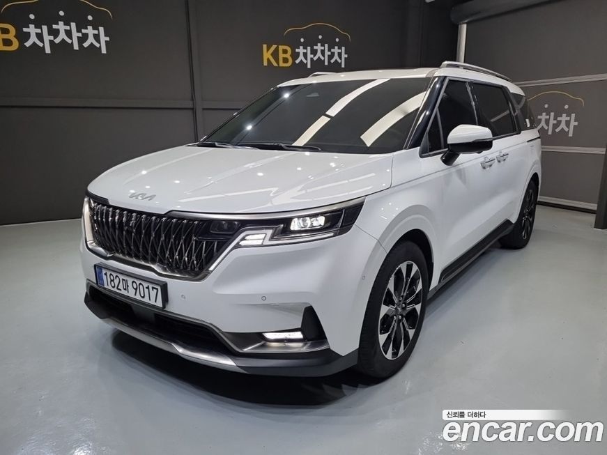 Kia Carnival 9-Seater Signature, 2023