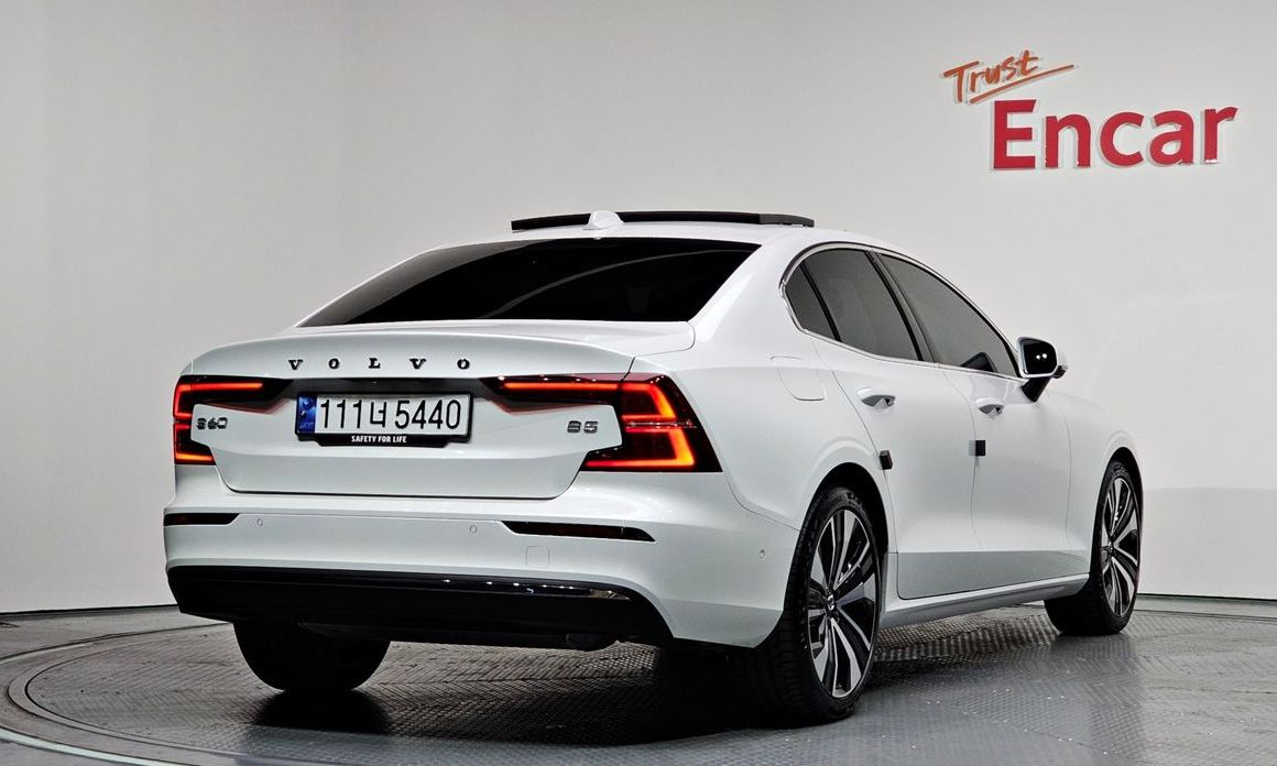 Volvo S60 B5 Ultimate Bright, 2024