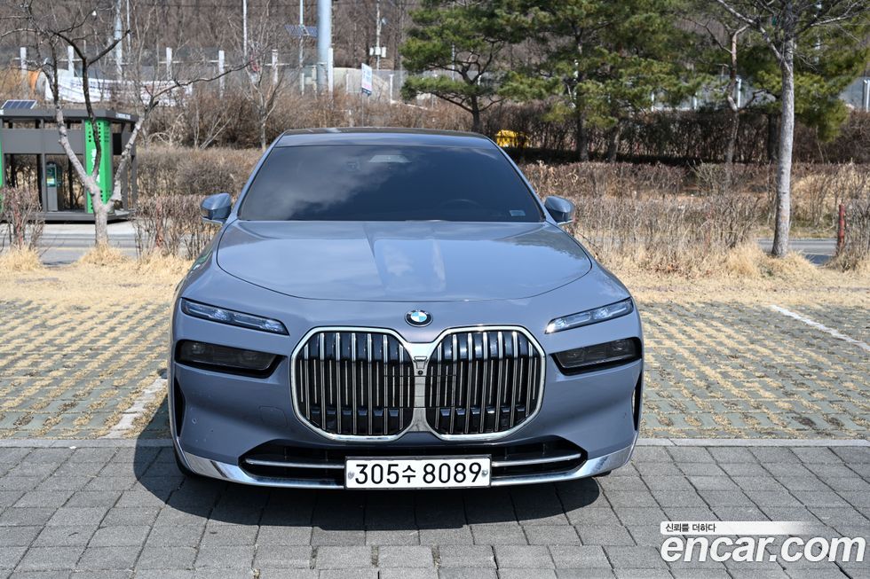 BMW 7-Series 740i sDrive Design Pure Excellence, 2023