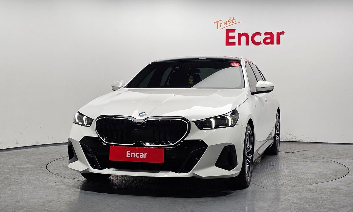 BMW 5-Series 520i Special Edition, 2024