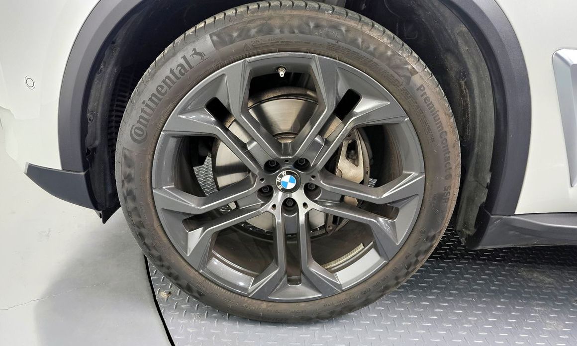 BMW X5 xDrive 40i xLine, 2024