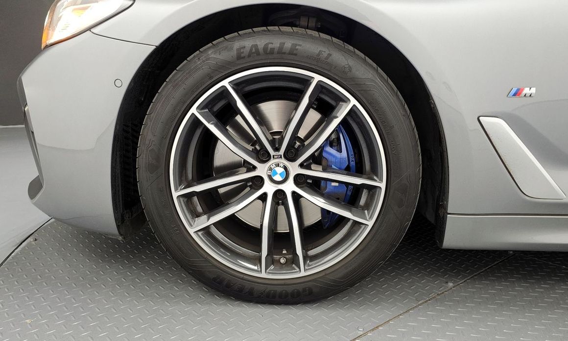 BMW 5-Series 520i M Sport, 2023