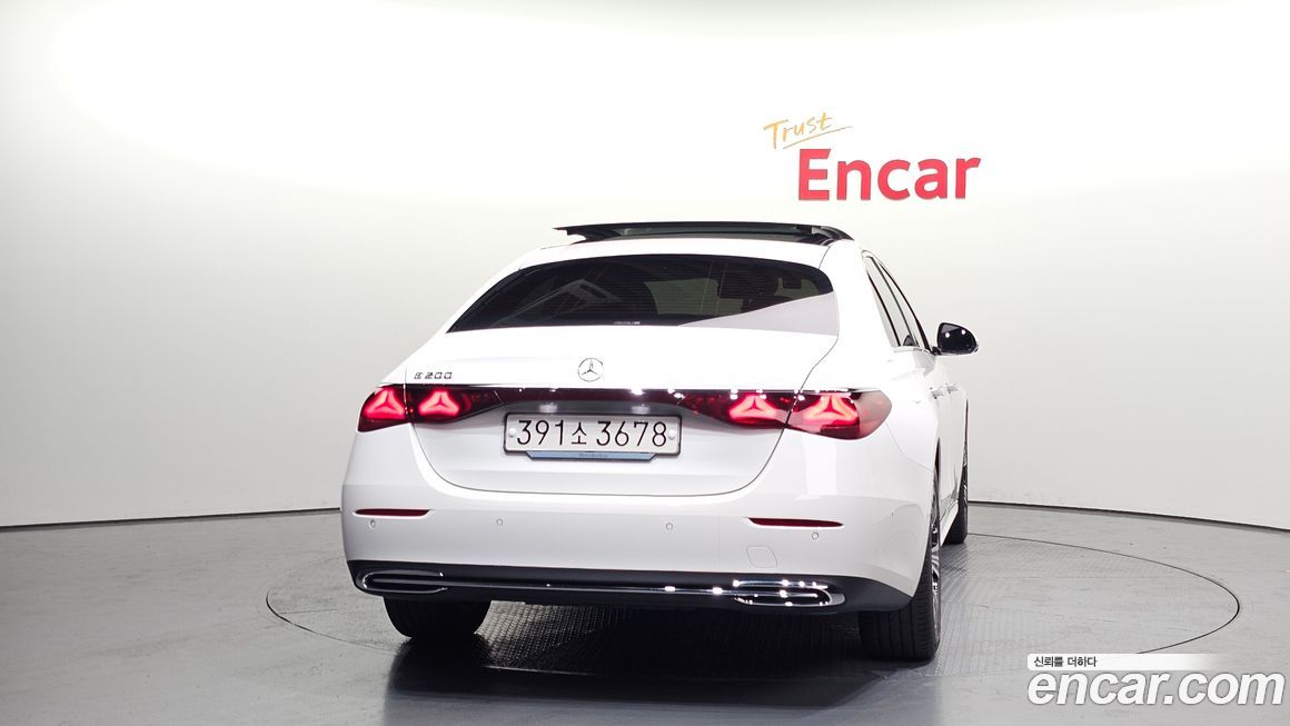 Mercedes-Benz E-Class E200 Avantgarde, 2024
