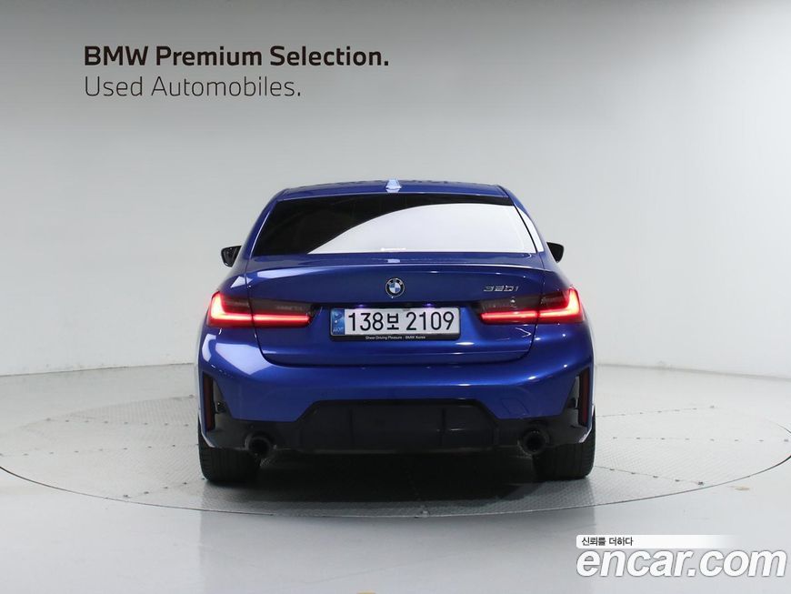 BMW 3-Series 320i M Sport, 2023