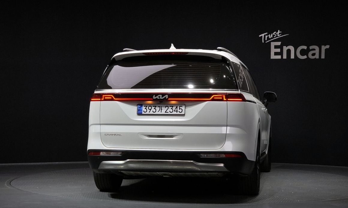 Kia Carnival 9-Seater Signature, 2023