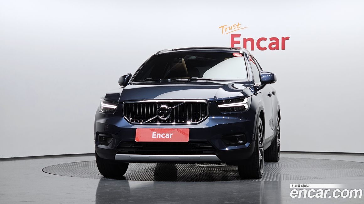 Volvo XC40 B4 Inscription, 2022