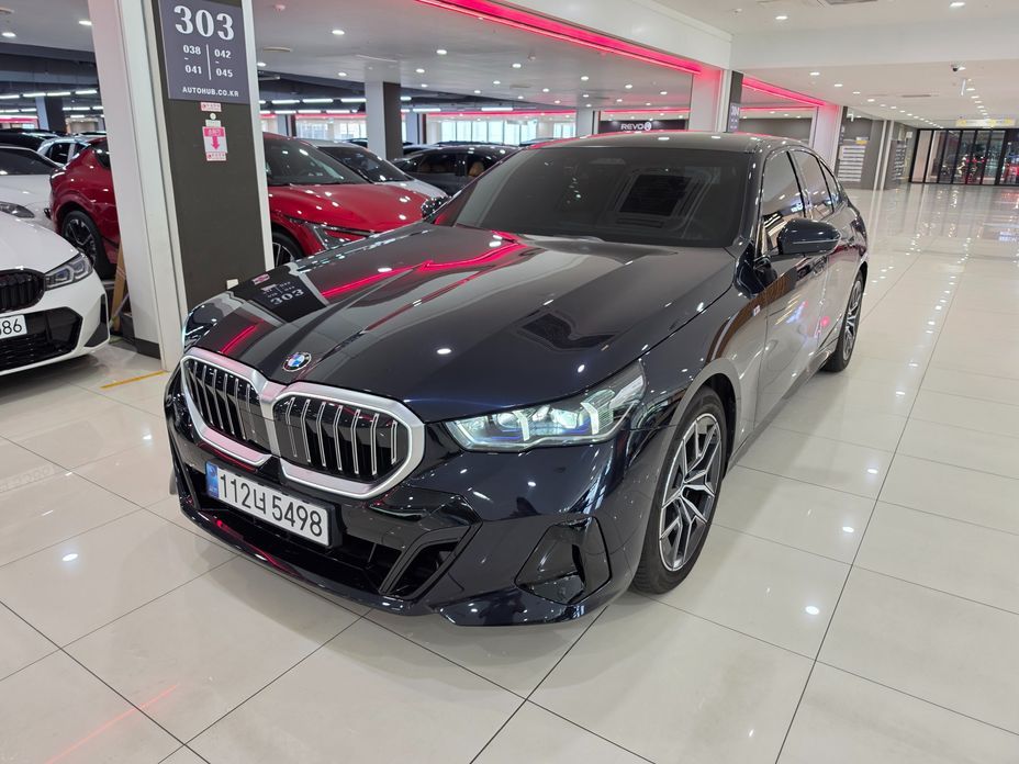 BMW 5-Series 523d M Sport, 2025