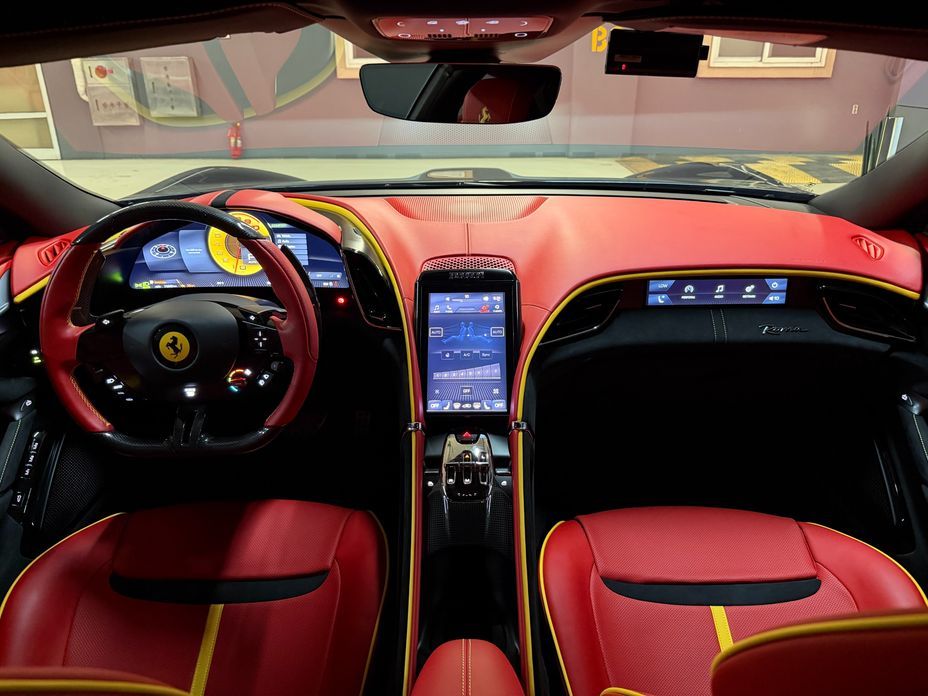 Ferrari Roma 3.9, 2024