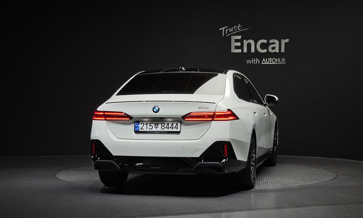 BMW 5-Series 520i Special Edition, 2024