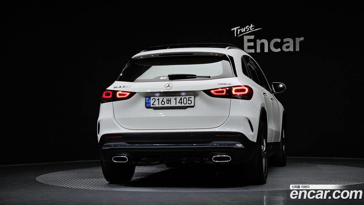 Mercedes-Benz GLA-Class GLA250 4MATIC, 2023