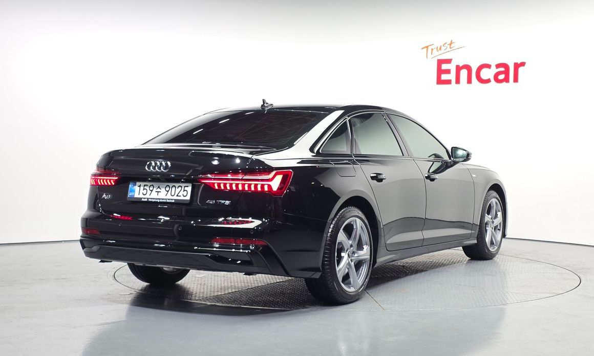 Audi A6 45 TFSI Premium, 2025