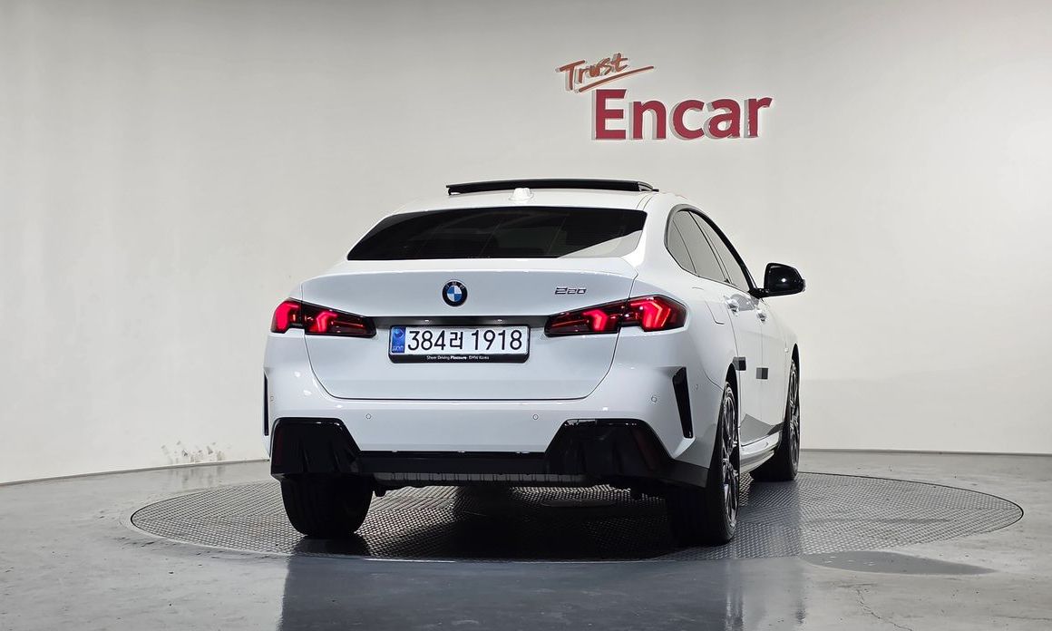BMW 2-Series 220 M Sport, 2025