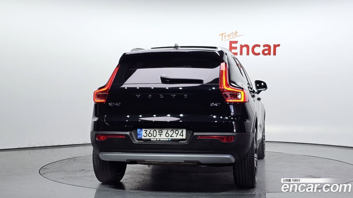 Volvo XC40 B4 Inscription, 2022