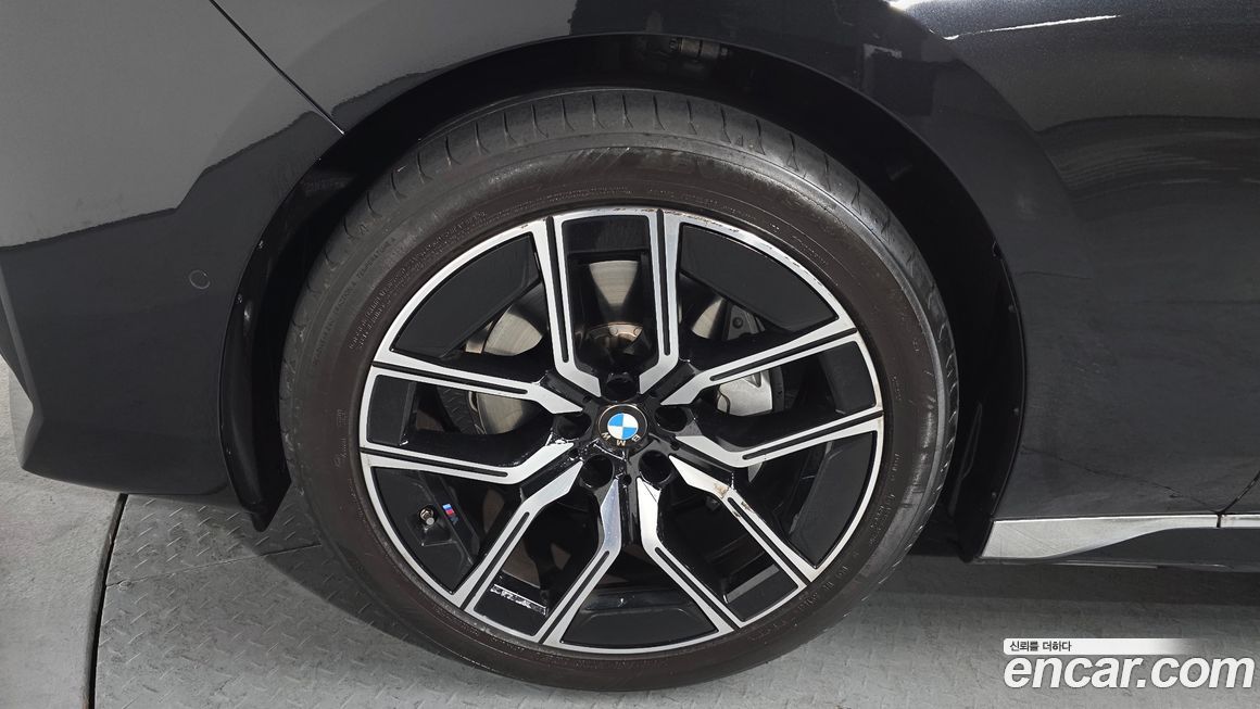 BMW 7-Series 740d xDrive M Sport, 2025