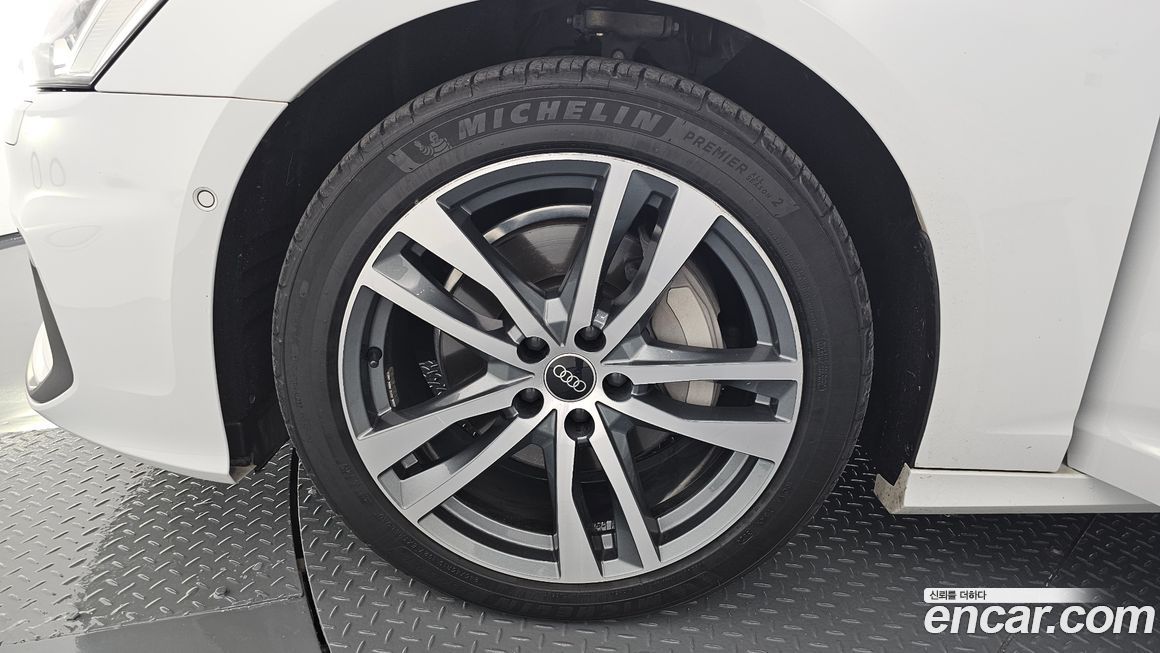 Audi A6 45 TFSI Quattro Premium, 2022