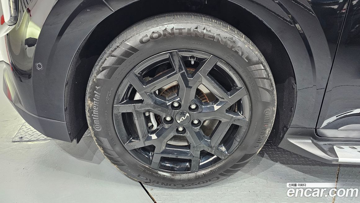 Kia Carnival 7-Seater Gravity, 2024