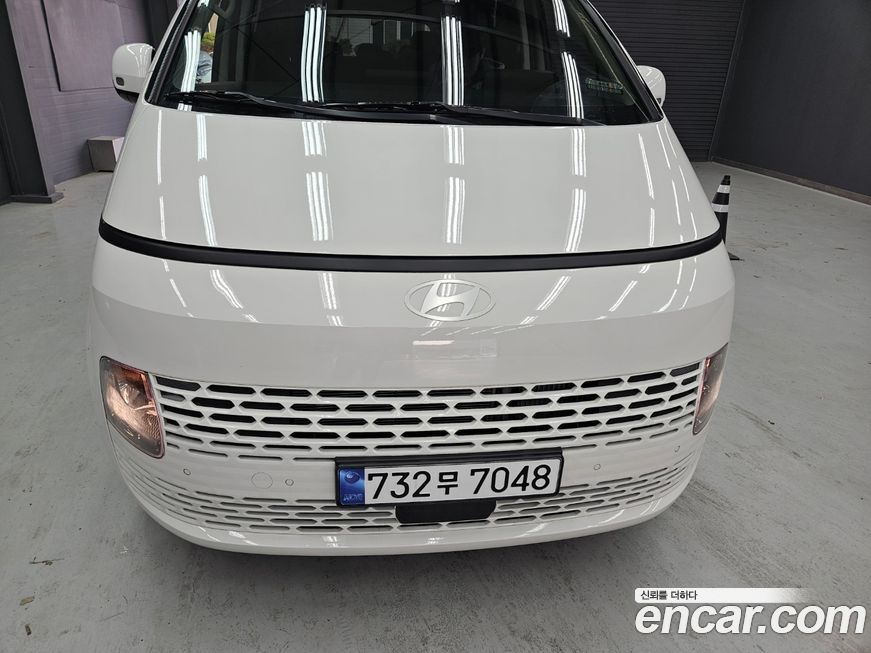 Hyundai Staria Tourer 11-Seater, 2025