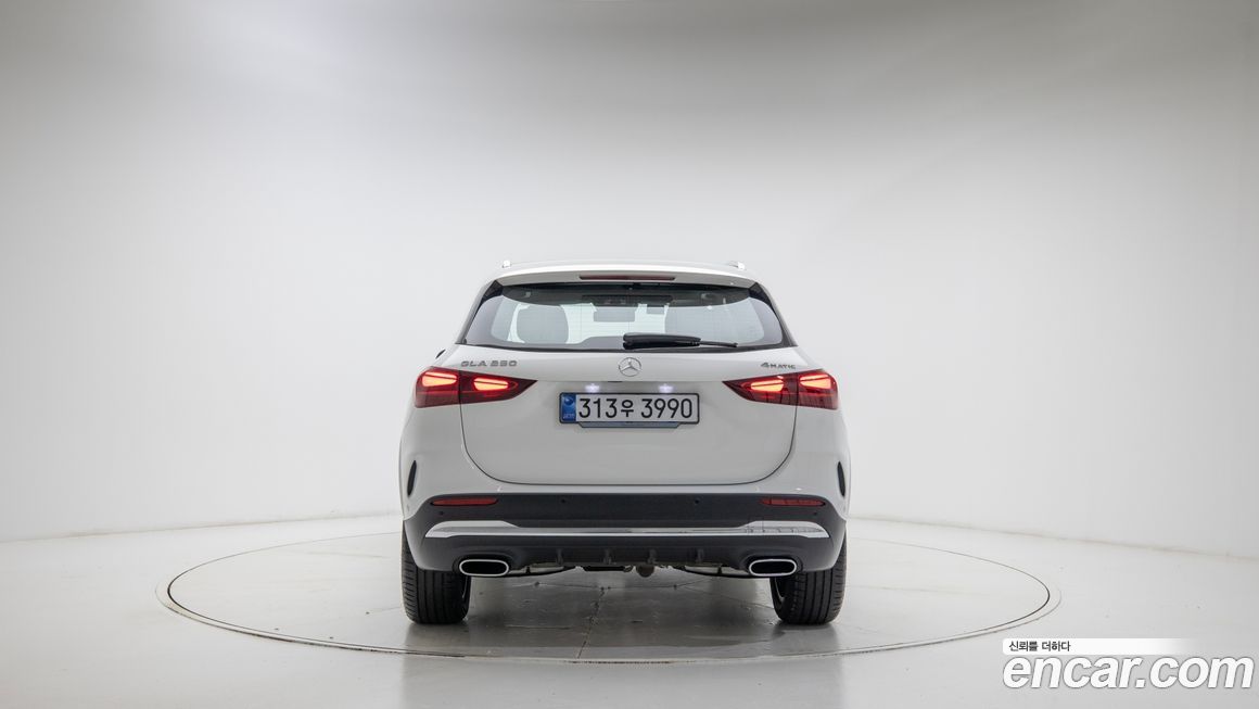 Mercedes-Benz GLA-Class GLA250 4MATIC, 2026