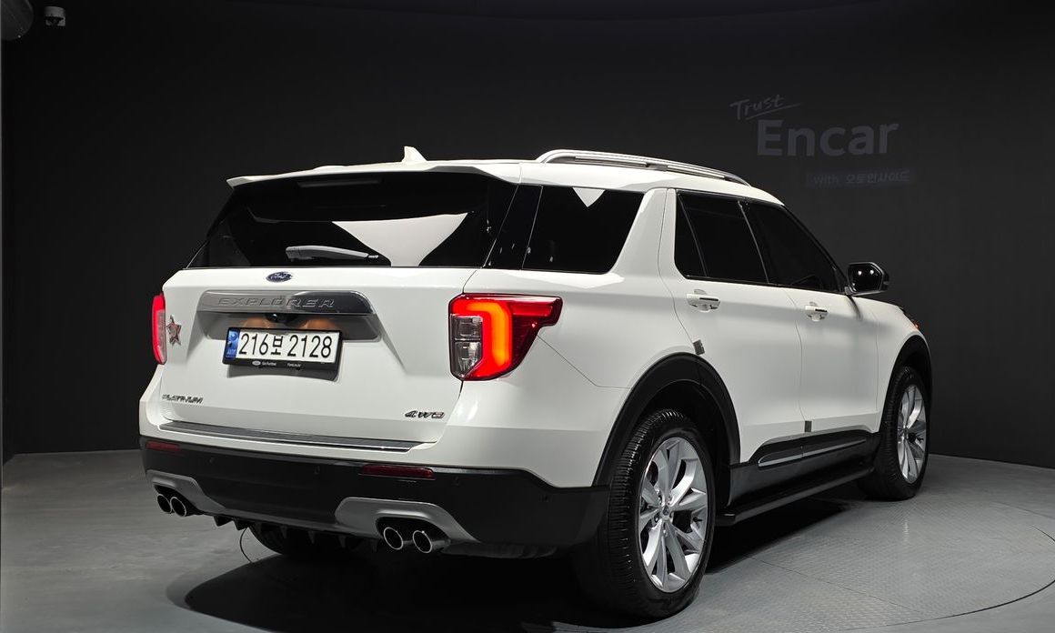 Ford Explorer 3.0 Platinum 4WD, 2022