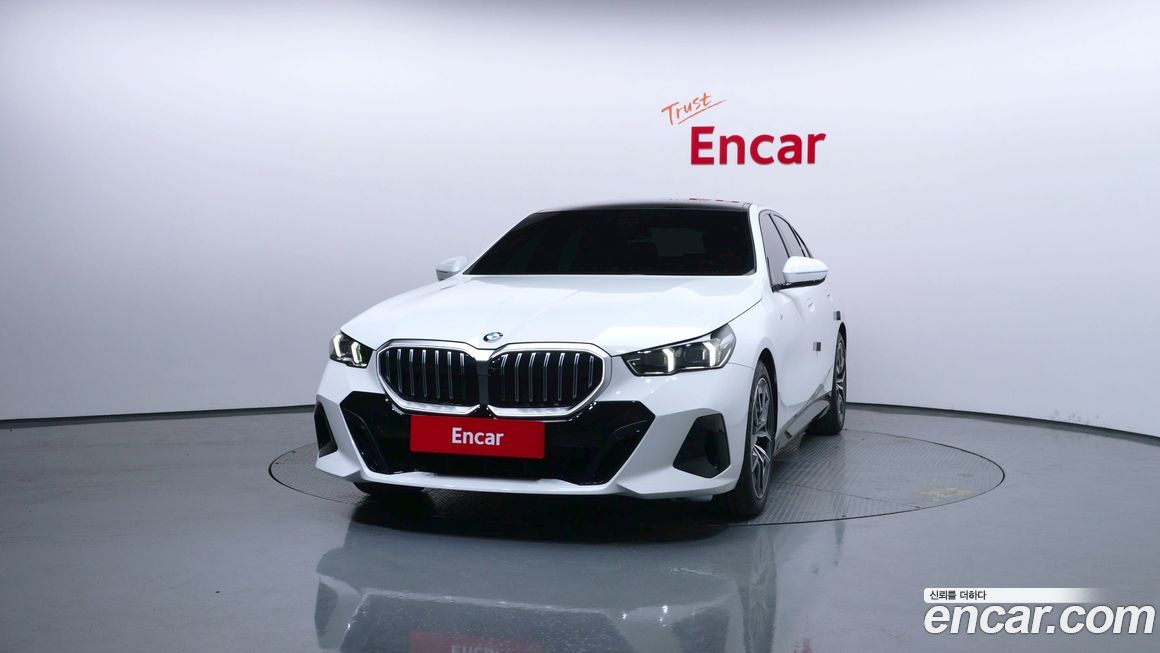 BMW 5-Series 520i M Sport, 2025