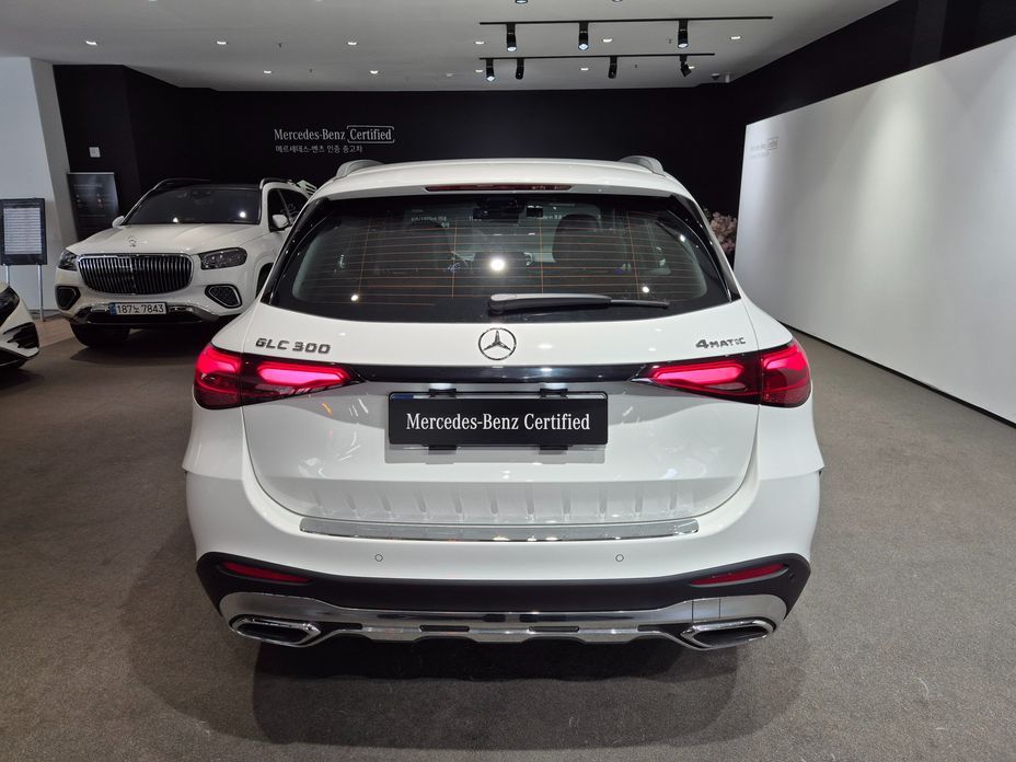 Mercedes-Benz GLC-Class GLC300 4MATIC AMG Line, 2026