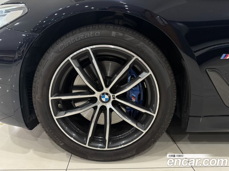 BMW 5-Series 520i M Sport, 2023