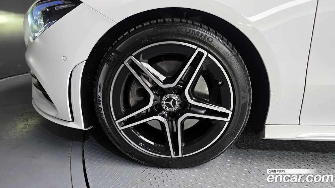 Mercedes-Benz CLA-Class CLA250 4MATIC, 2023