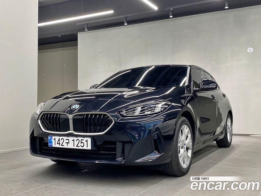 BMW 1-Series 120, 2025