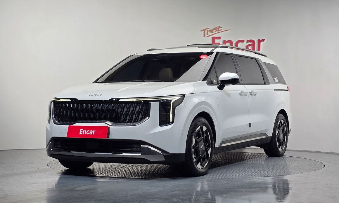 Kia Carnival 7-Seater Signature, 2024