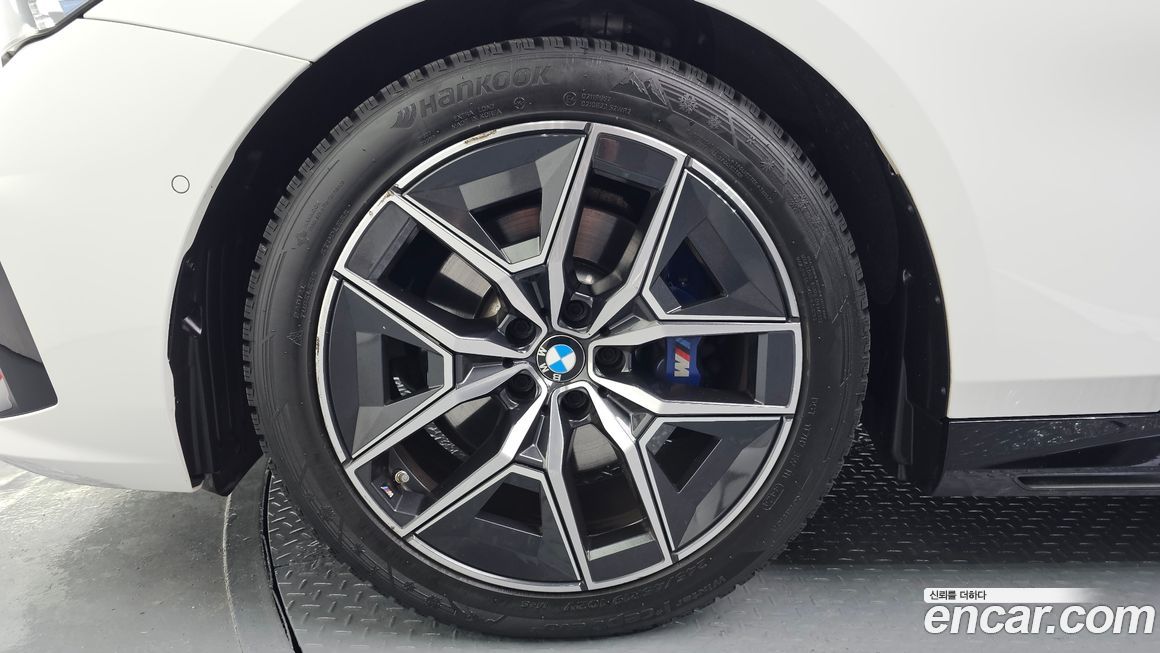 BMW 5-Series 520i M Sport, 2024