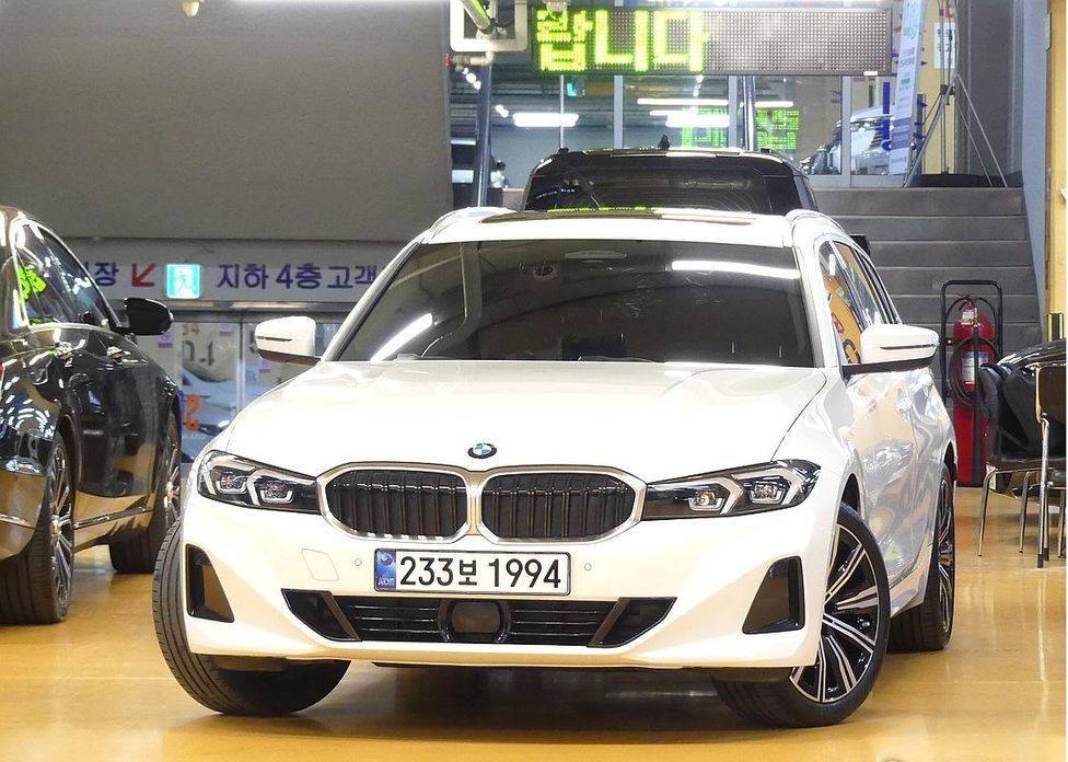 BMW 3-Series 320d Touring, 2025