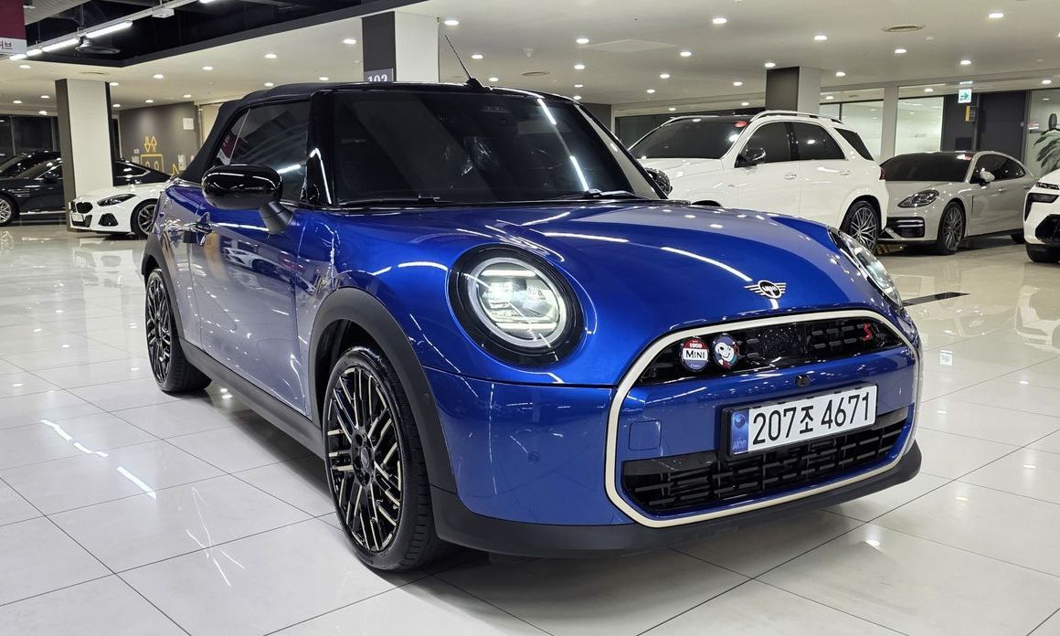 Mini Cooper Convertible Favoured, 2025
