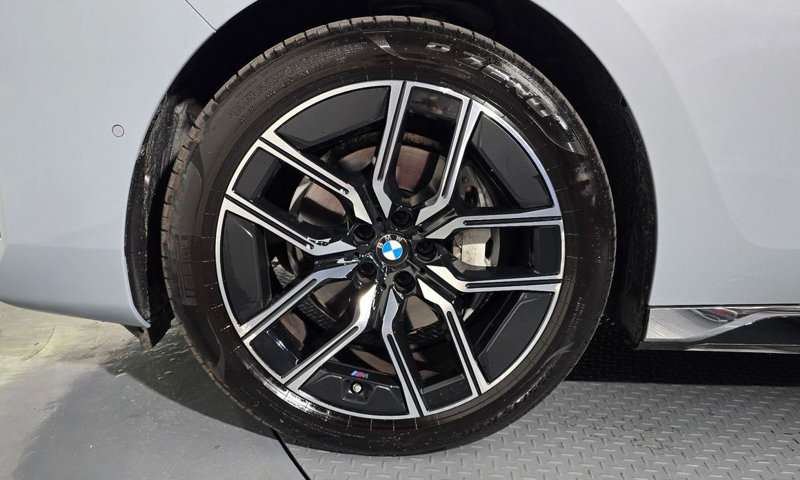 BMW 7-Series 740d xDrive M Sport, 2025
