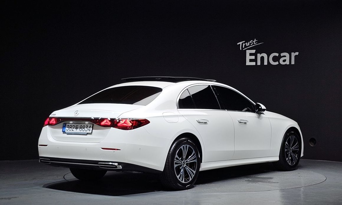 Mercedes-Benz E-Class E200 Avantgarde, 2026