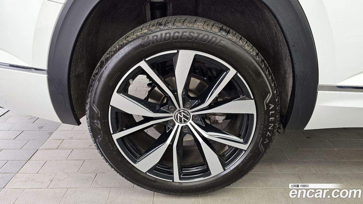Volkswagen Atlas 2.0 TSI R-LINE 6-Seater, 2025