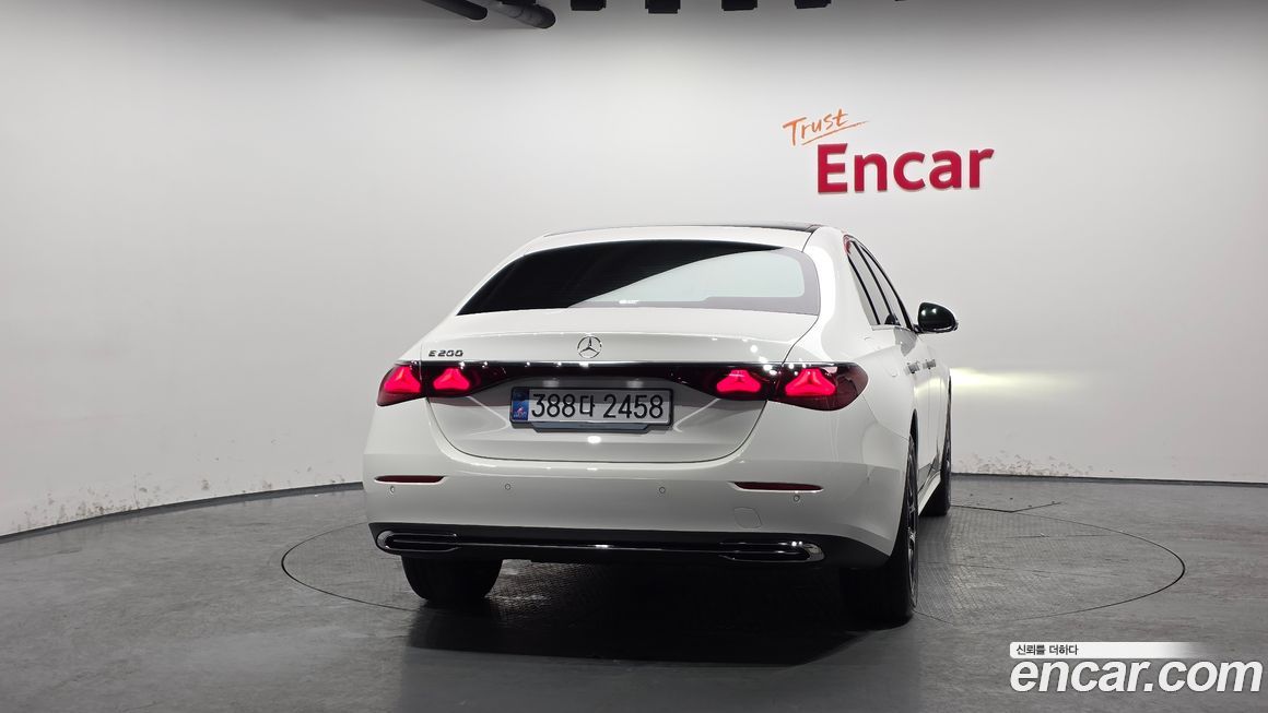 Mercedes-Benz E-Class E200 Avantgarde, 2026