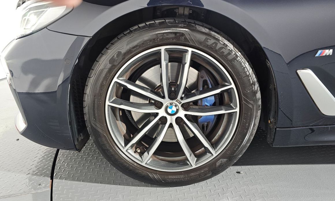 BMW 5-Series 520i M Sport, 2022