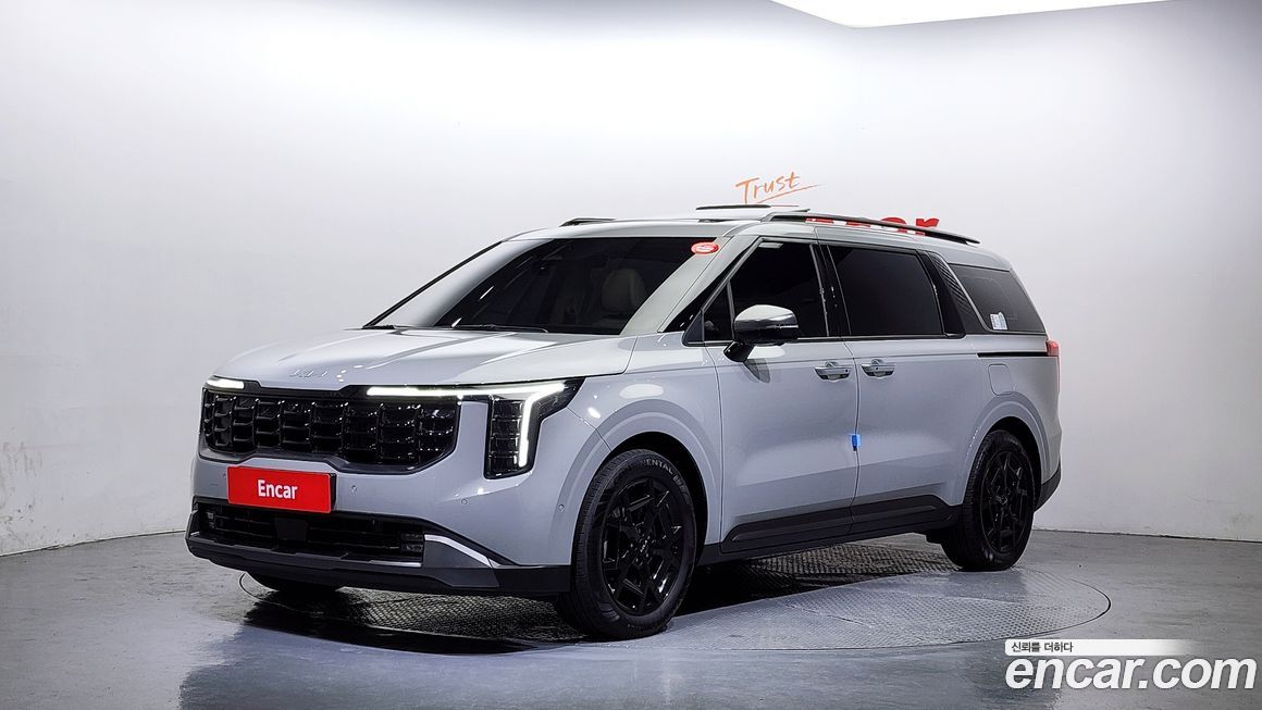 Kia Carnival 9-Seater Gravity, 2025