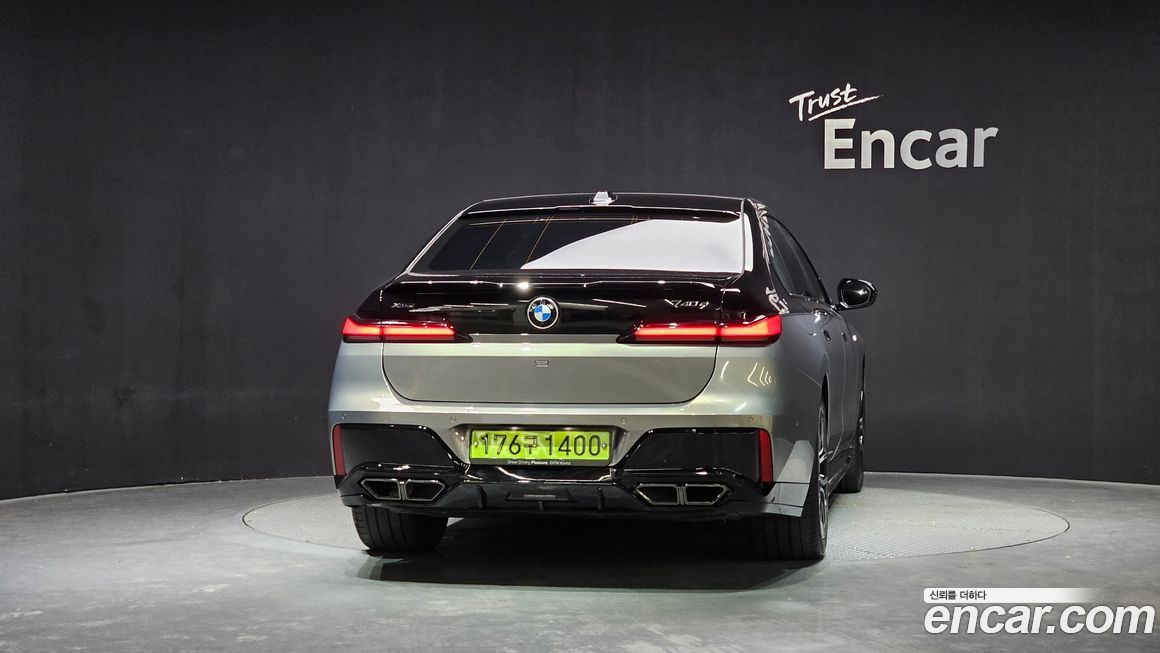 BMW 7-Series 740d xDrive M Sport, 2025