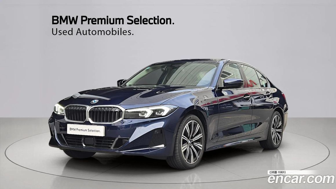 BMW 3-Series 320i, 2025